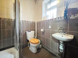 Shower Room- click for photo gallery